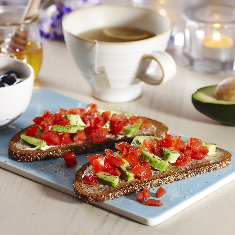 Aamiainen - AvokadoLimpukka ja mustikkarahka